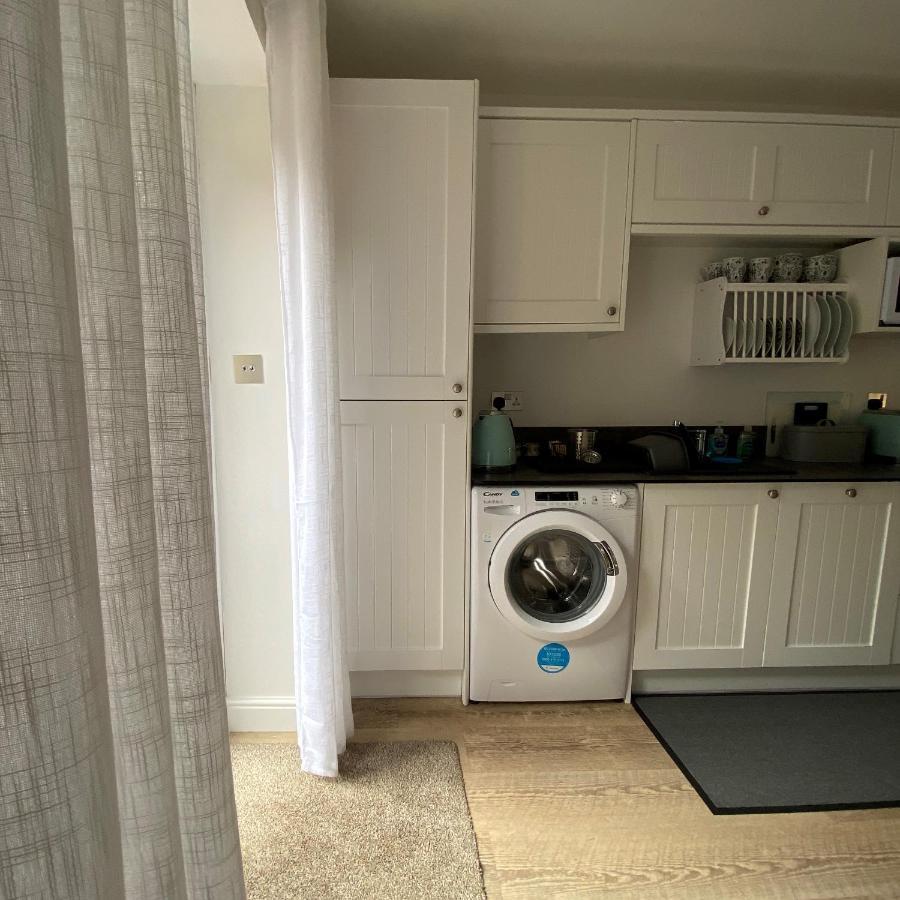 Starboard Side Brixham - Ideal Seaside Getaway With Parking Екстериор снимка